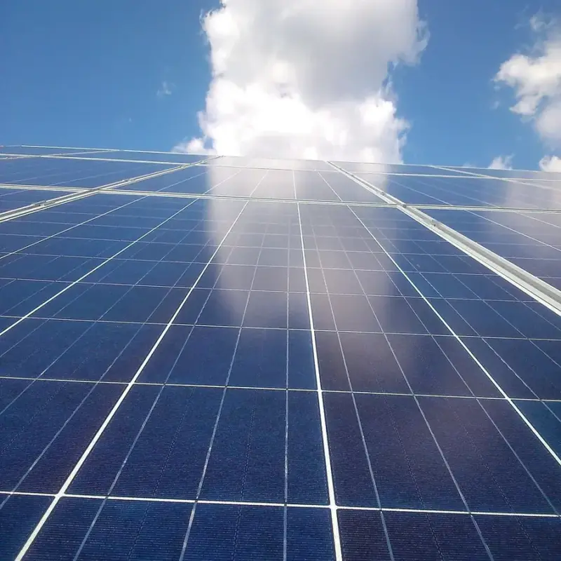 Detalle de las células de un panel fotovoltaico