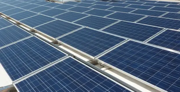 Montaje de un kit solar autoinstalable