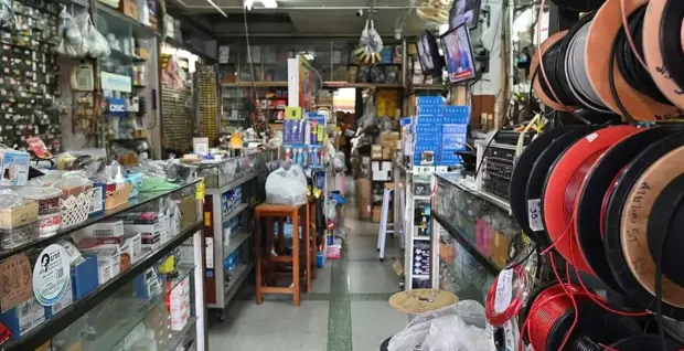Pasillo de una gran superficie de bricolaje
