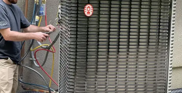 Instalación de un equipo de aerotermia